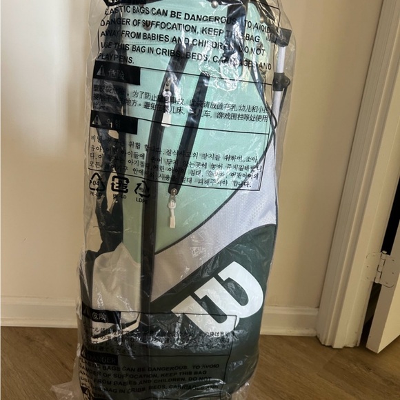Wilson Green and White Golf Bag - Picture 5 of 6